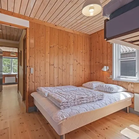 Vakantiehuis Elenor - 300m From The Sea By Interhome *