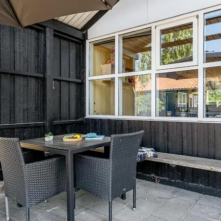 Vakantiehuis Elenor - 300m From The Sea By Interhome Bøtø By