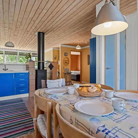 Elenor - 300m From The Sea By Interhome 펜션 Bøtø By
