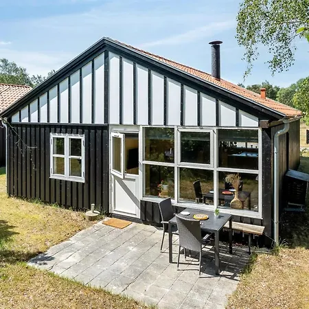 Elenor - 300m From The Sea By Interhome * Bøtø By